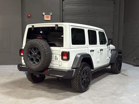 Used 2023 Jeep Wrangler Unlimited w/ Sun & Screen Package AWD/4WD image 4