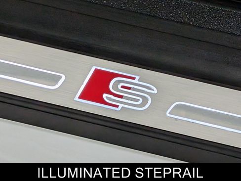 Used 2024 Audi Q5 e Premium Plus image 16