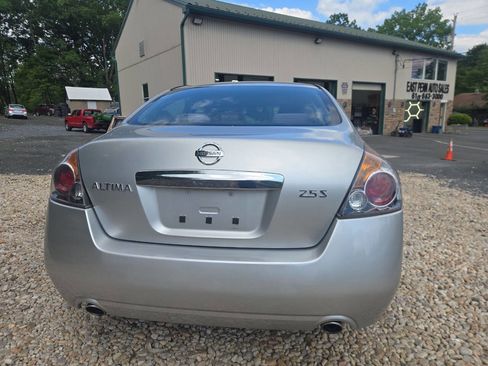 Used 2010 Nissan Altima 2.5 S FWD image 23