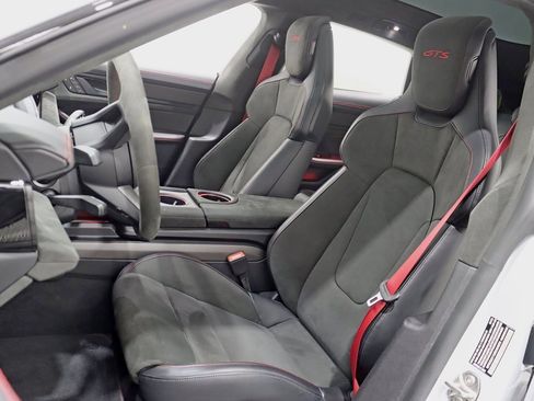 Used 2024 Porsche Taycan GTS image 30