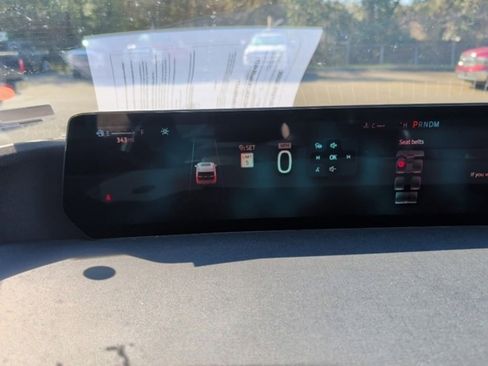 Used 2025 Ford Expedition Active image 7