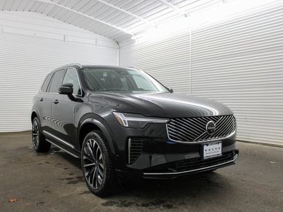 New 2025 Volvo XC90 B6 Plus w/ Protection Package Premier