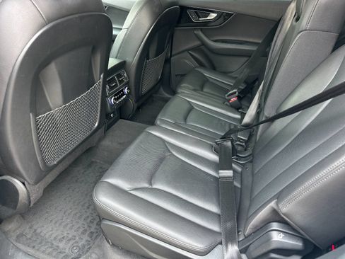 Used 2019 Audi Q7 3.0T Prestige w/ Prestige Package AWD/4WD image 11