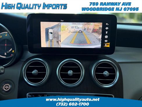 Used 2021 Mercedes-Benz GLC 300 4MATIC w/ Multimedia Package image 32