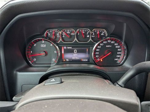 Used 2015 GMC Sierra 1500 SLT w/ SLT Crew Cab Value Package image 28