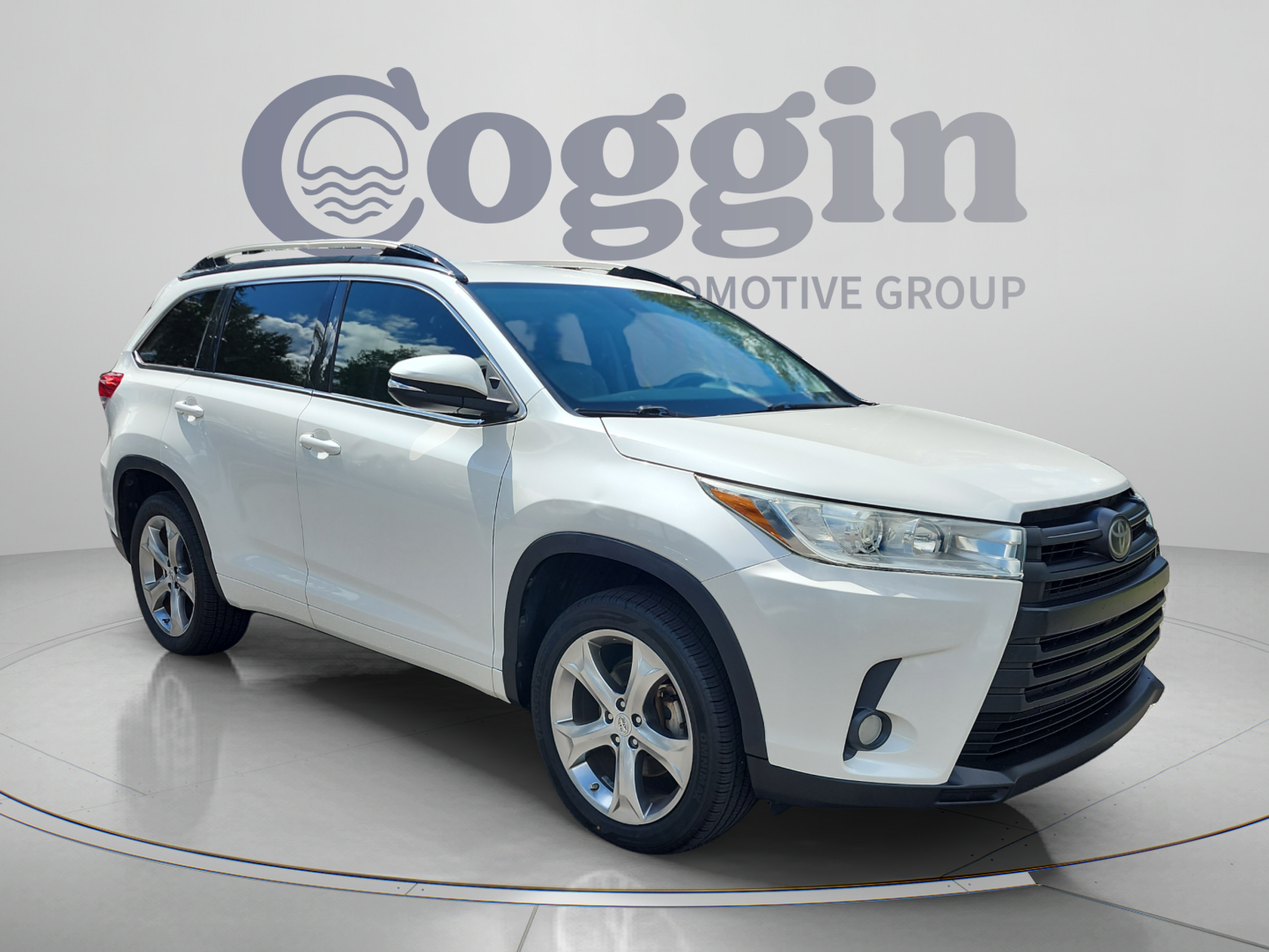 Used 2018 Toyota Highlander Plus FWD image 7
