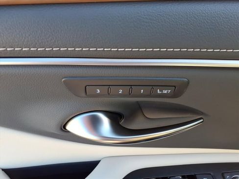 New 2025 Lexus ES 350 w/ Premium Package image 11