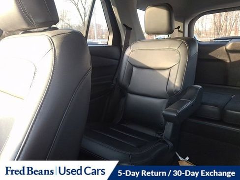 Certified 2022 Ford Explorer XLT w/ Equipment Group 202A image 18