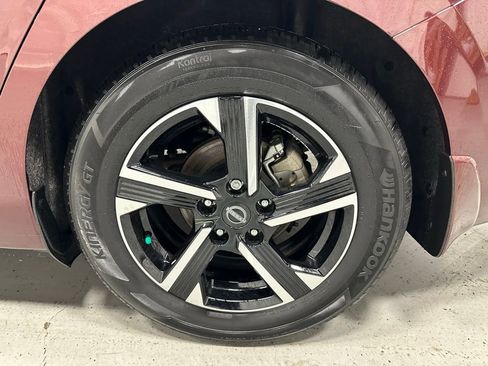 Used 2025 Nissan Sentra SV image 61