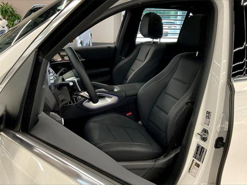 New 2025 Mercedes-Benz GLE 580 4MATIC image 9