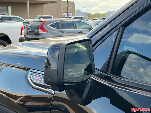 Used 2019 GMC Sierra 1500 AT4 w/ AT4 Premium Package AWD/4WD image 9