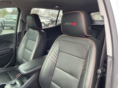 Used 2023 GMC Terrain AT4 image 7