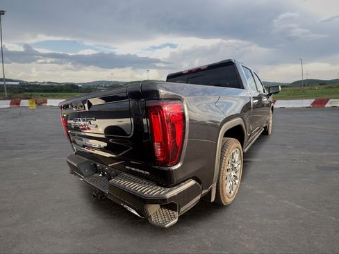 Used 2026 GMC Sierra 1500 Denali Ultimate AWD/4WD image 3