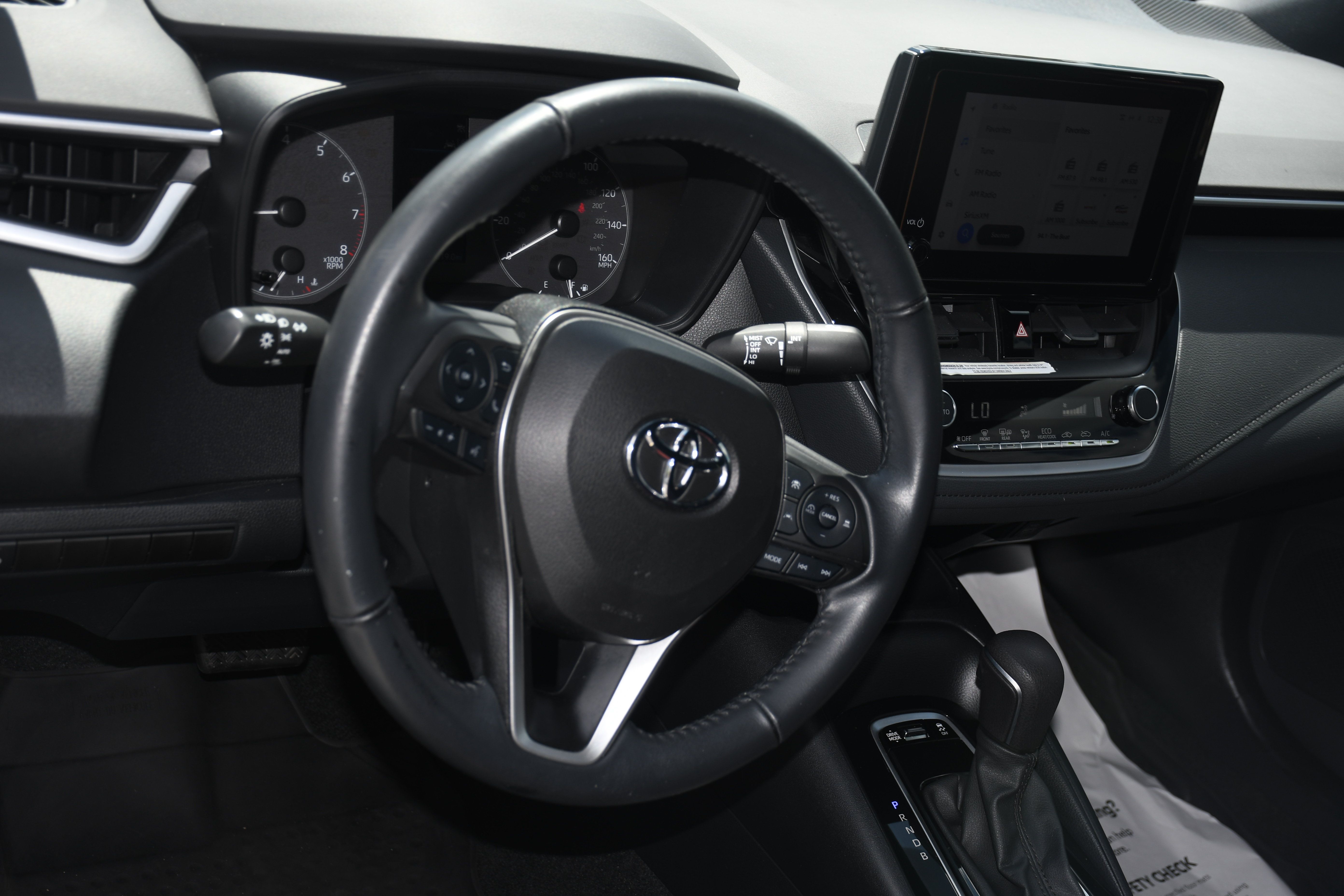 Used 2023 Toyota Corolla SE FWD image 8