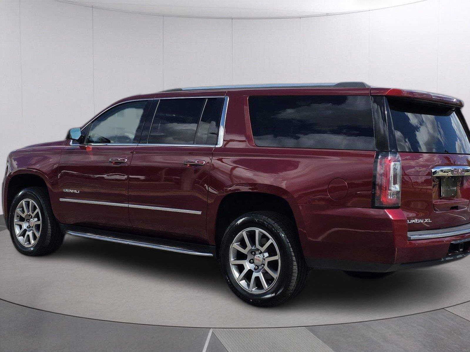 Used 2020 GMC Yukon XL Denali AWD/4WD image 7