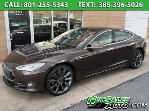 Used 2013 Tesla Model S Performance image 1