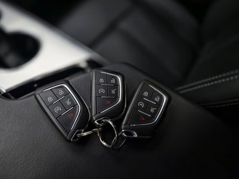 Used 2024 Cadillac Lyriq Tech AWD/4WD image 45