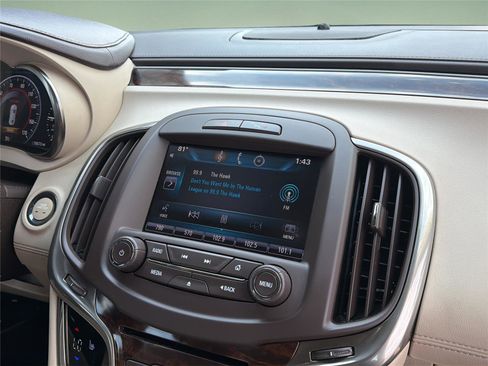 Used 2014 Buick LaCrosse Leather image 14