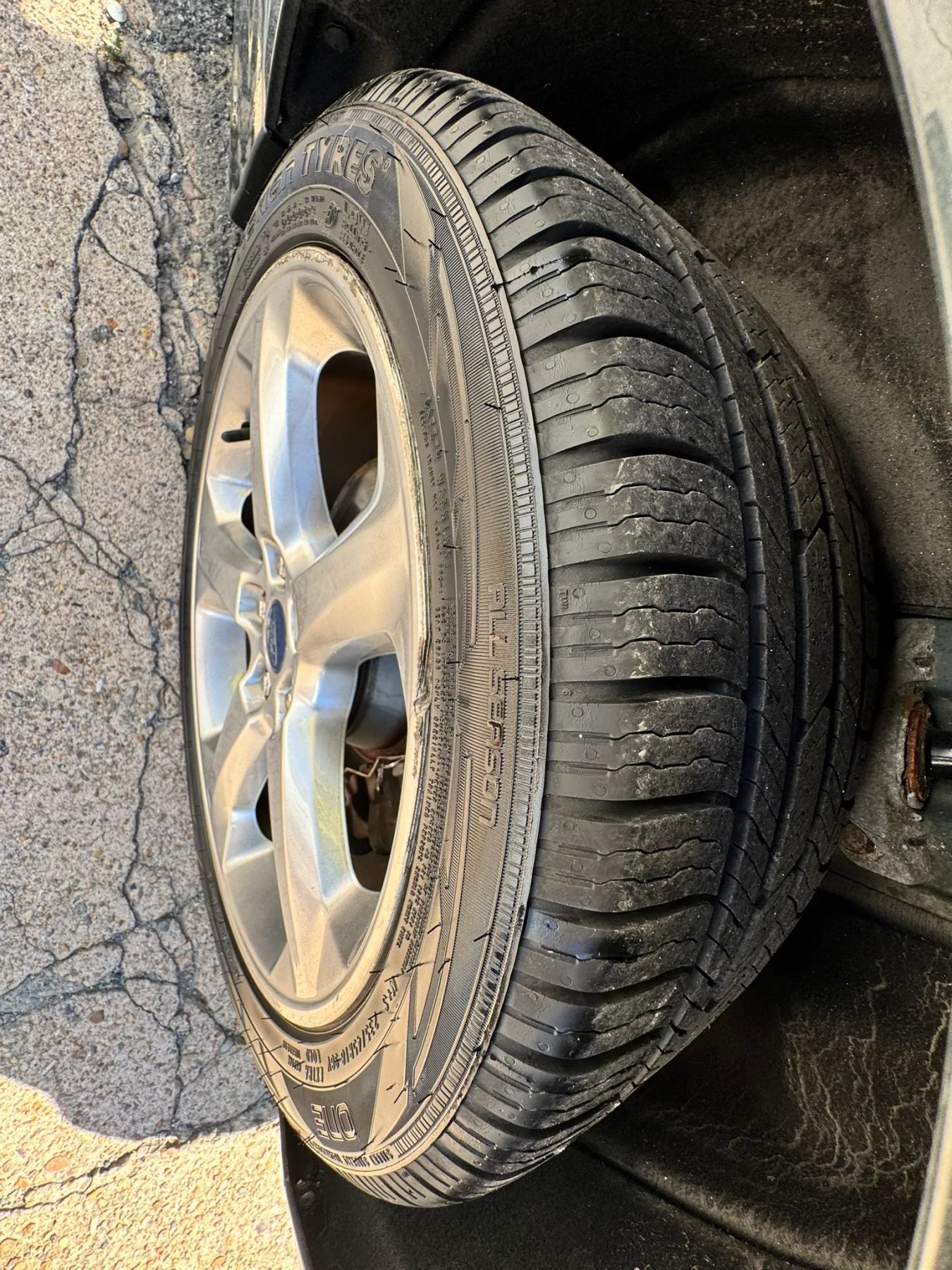 Used 2015 Ford Fusion SE FWD image 30