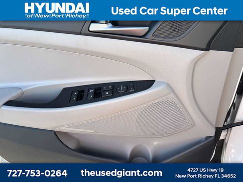 Used 2017 Hyundai Tucson SE image 9