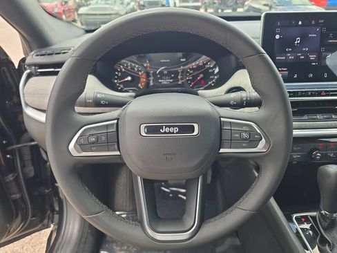Used 2024 Jeep Compass Latitude AWD/4WD image 24