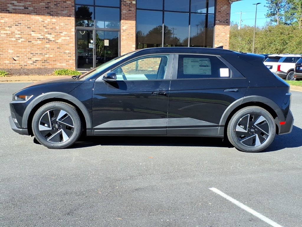 New 2027 Hyundai Ioniq 5 SEL RWD image 3