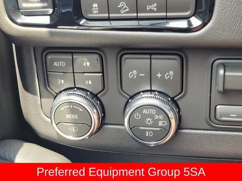 New 2026 GMC Yukon Denali w/ Denali Reserve Package AWD/4WD image 17