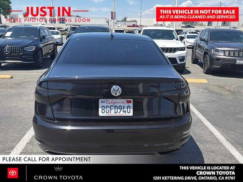Used 2019 Volkswagen Jetta R-Line FWD image 5