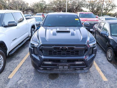 Certified 2024 Toyota Tacoma TRD Sport image 5