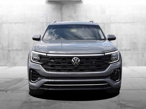 Certified 2025 Volkswagen Atlas SEL Premium R-Line AWD/4WD image 4