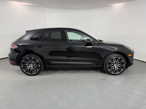 Certified 2026 Porsche Macan AWD/4WD image 8