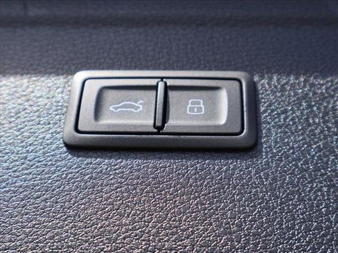 Used 2023 Audi Q5 2.0T Premium Plus AWD/4WD image 7