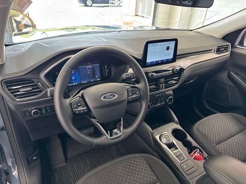 Used 2024 Ford Escape Active AWD/4WD image 16