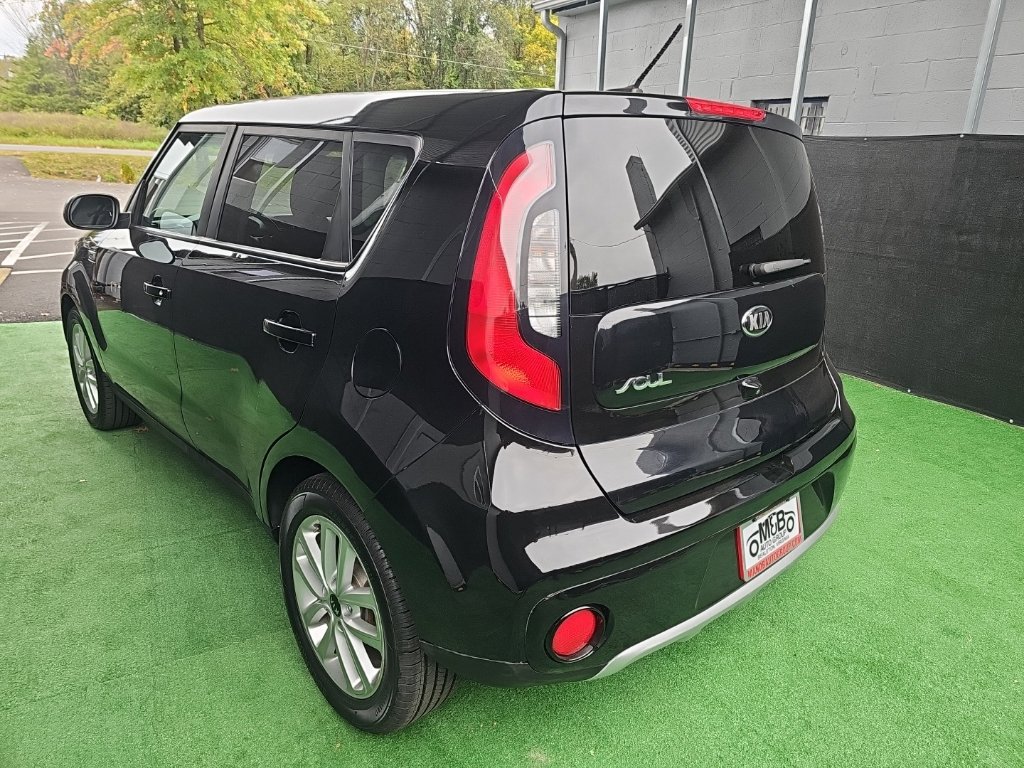 Used 2019 Kia Soul + FWD image 5