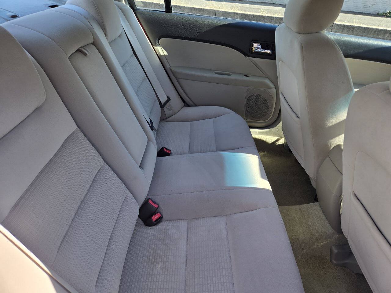 Used 2006 Ford Fusion SE FWD image 26