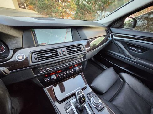 Used 2011 BMW 528i Sedan image 54