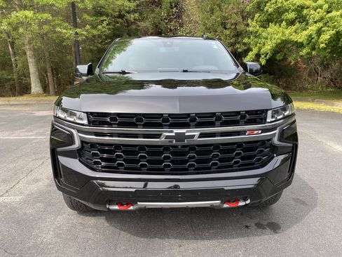 Used 2021 Chevrolet Suburban Z71 w/ Z71 Off-Road Package image 3