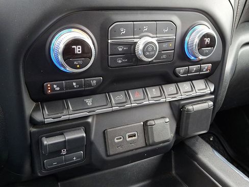 Used 2021 GMC Sierra 2500 AT4 w/ Gooseneck/5TH Wheel Package image 15