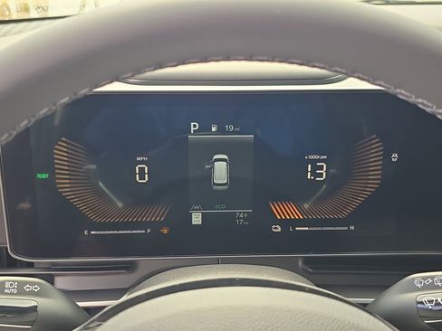 New 2026 Kia Carnival LXS FWD image 32