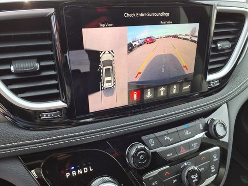 New 2026 Chrysler Pacifica Select image 17