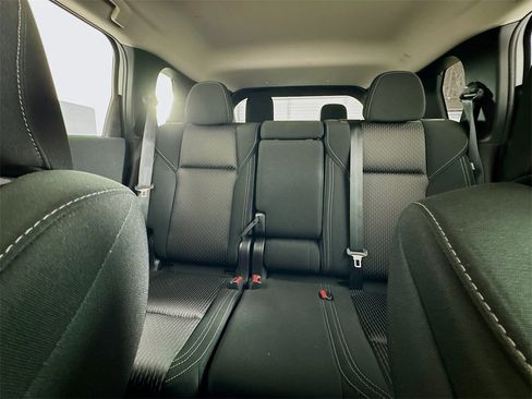 Used 2023 Mitsubishi Outlander ES image 16