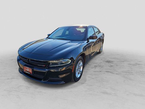 Used 2023 Dodge Charger SXT image 4