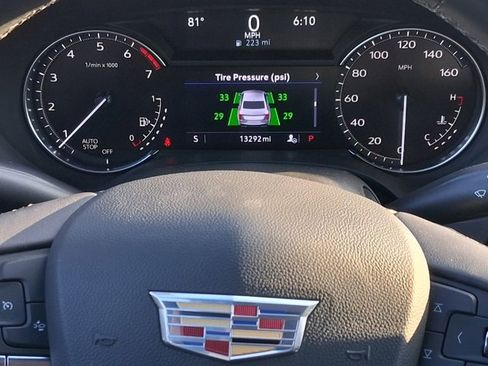 Used 2023 Cadillac CT4 Luxury image 9