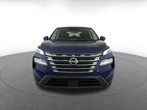 Used 2025 Nissan Rogue SV FWD image 4