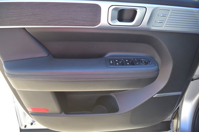 Used 2024 Hyundai Santa Fe Limited FWD image 10