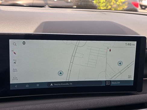Certified 2025 Hyundai Tucson Limited FWD image 18