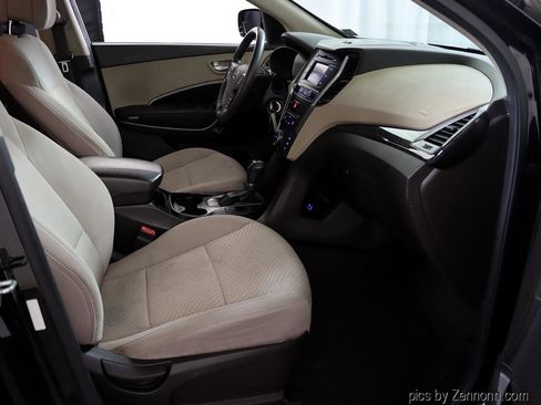 Used 2017 Hyundai Santa Fe Sport image 33