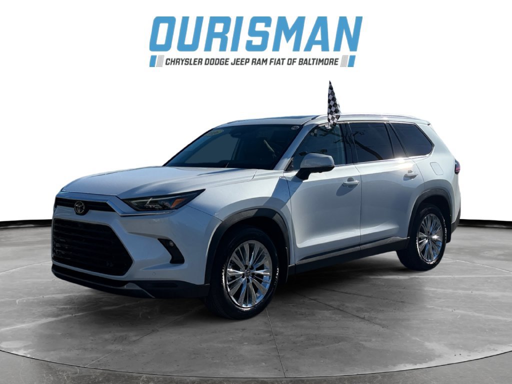 Used 2026 Toyota Grand Highlander AWD image 2