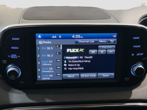 Used 2020 Hyundai Santa Fe SEL FWD image 10