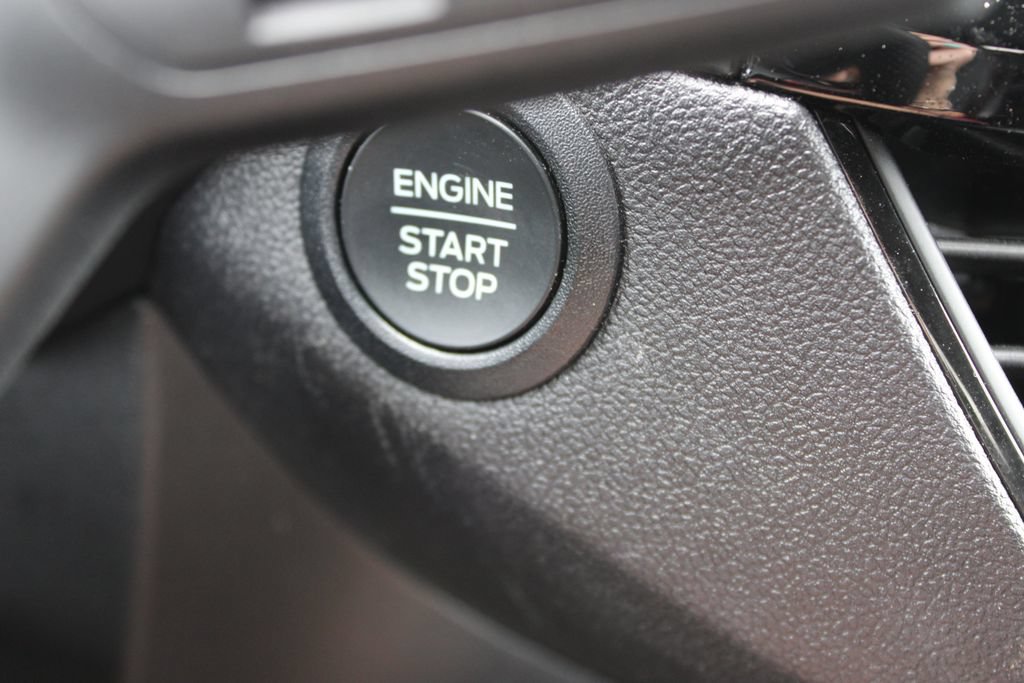 Used 2025 Ford Escape ST-Line FWD image 39